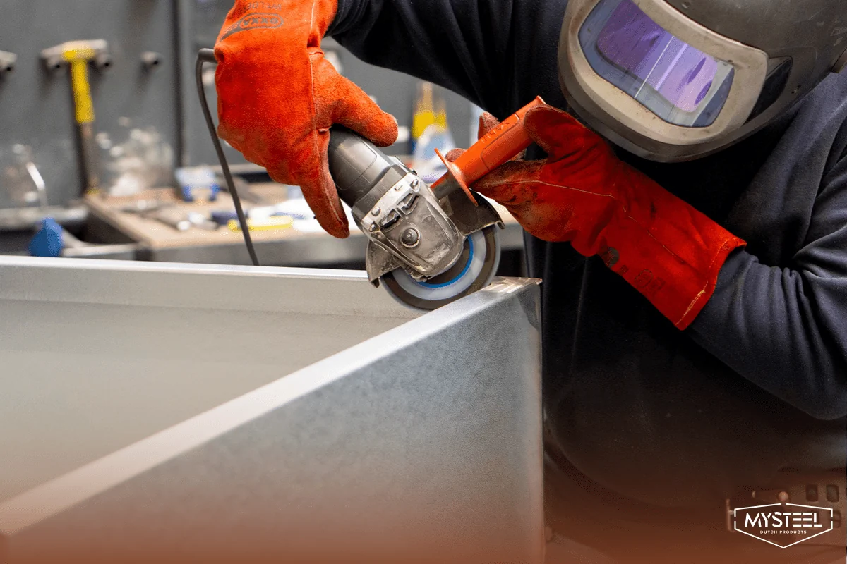 Обработка на Corten стомана като професионалист: шлифоване, пробиване, рязане и др.